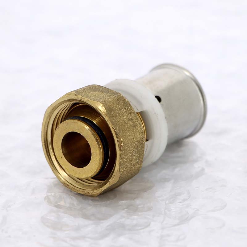 Муфта пресс-В с накидной гайкой евроконус UNI-FITT 20x3/4"EK