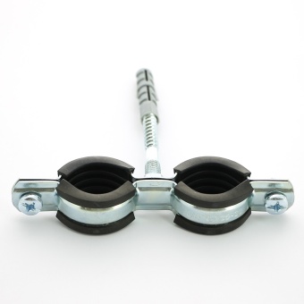 Хомут двойной 3/4" (25-29 мм) с резиновым уплотнителем, шпилькой и дюбелем