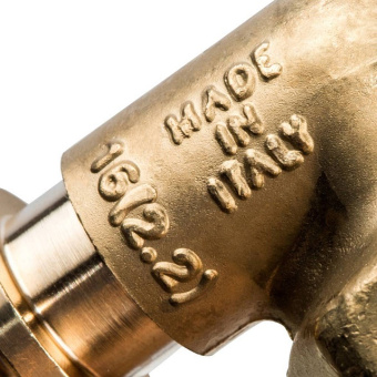 STOUT Угольник-переходник с внутренней резьбой 16xG 3/4" для труб из сшитого полиэтилена аксиальный